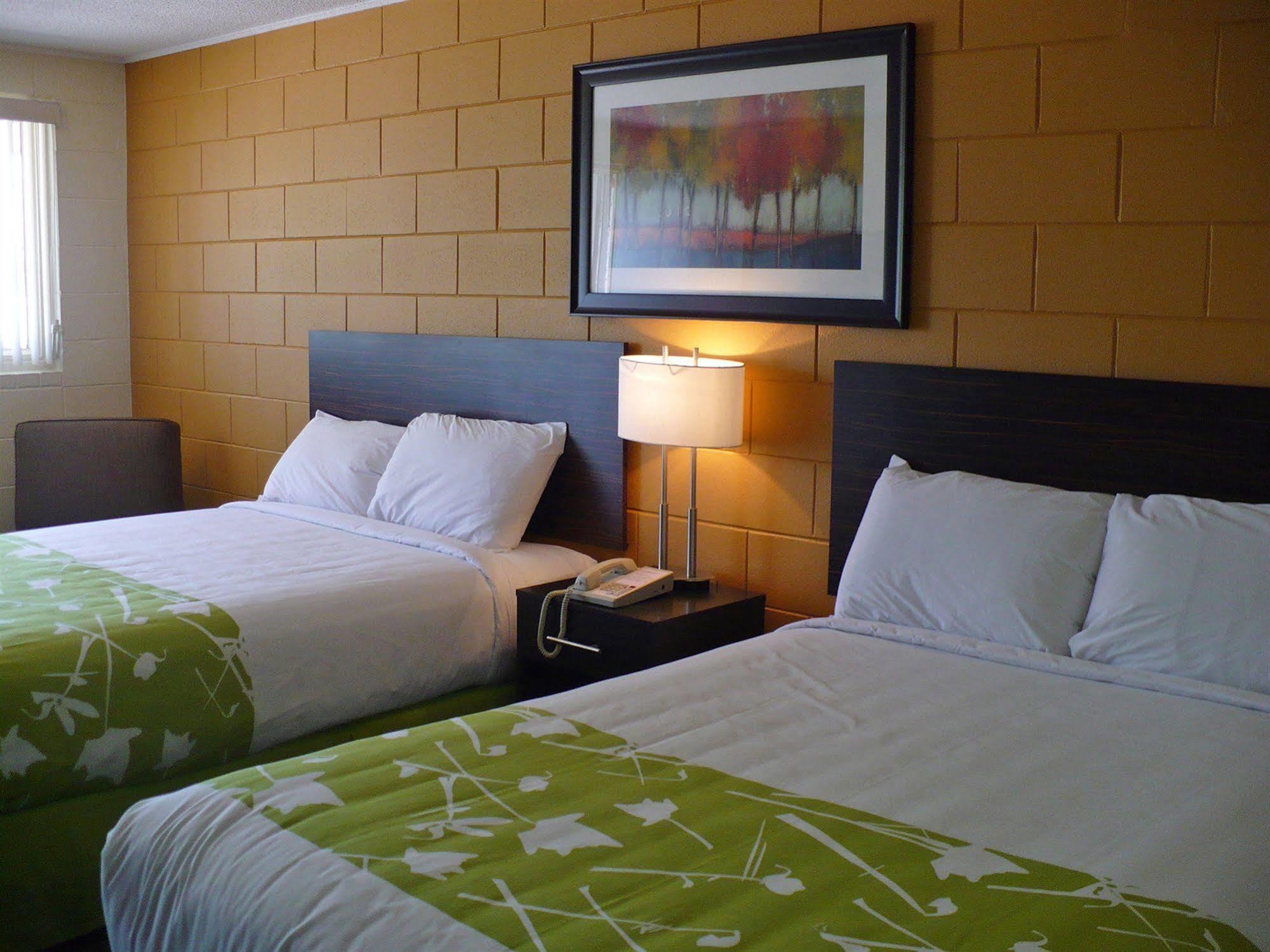 Westgate Inn Portage la Prairie Esterno foto